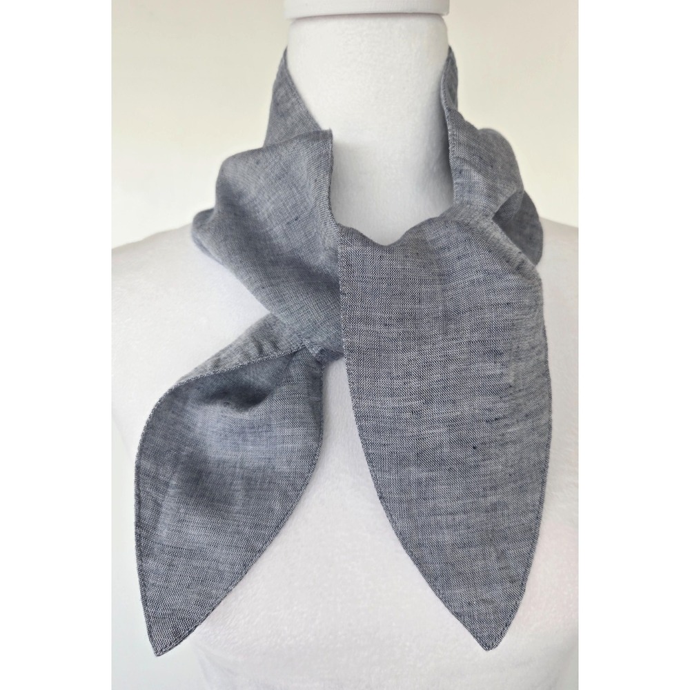 Muji Denim Blue Linen Scarf Travel 3 Secret Pockets Spring Summer Beach Vacation
